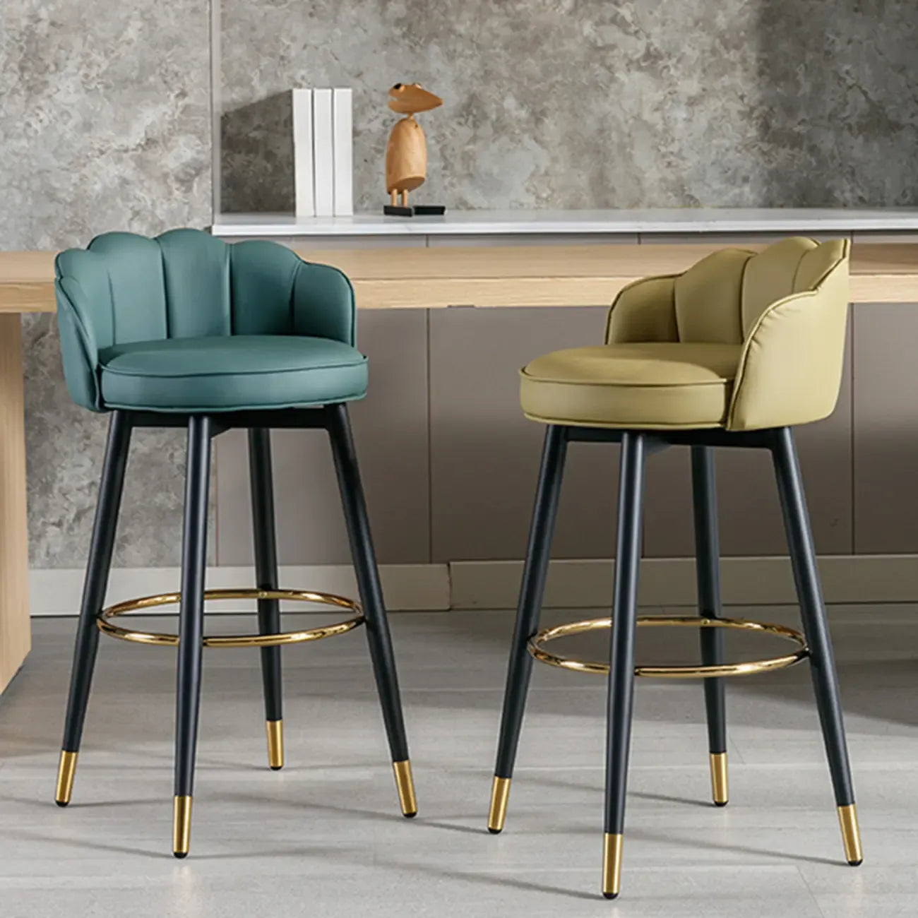 360° Swivel Leather Bar Stool Counter Height