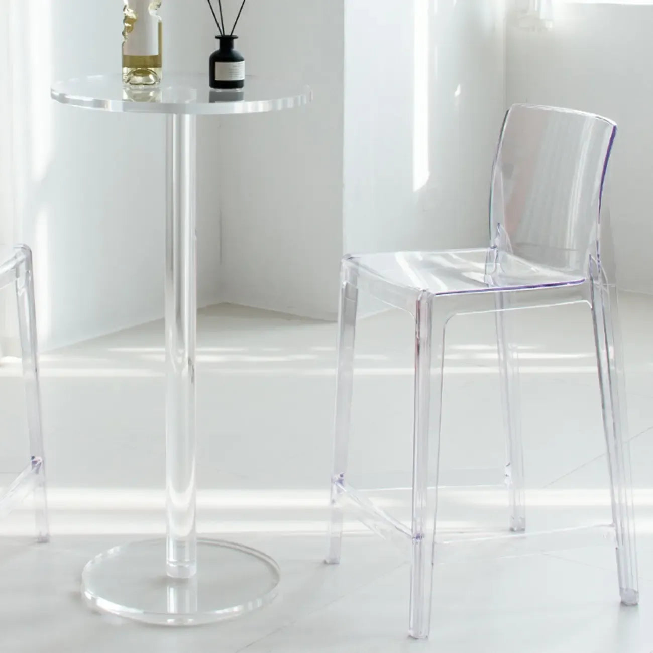 Modern Clear Acrylic Round Pedestal Bar Tables