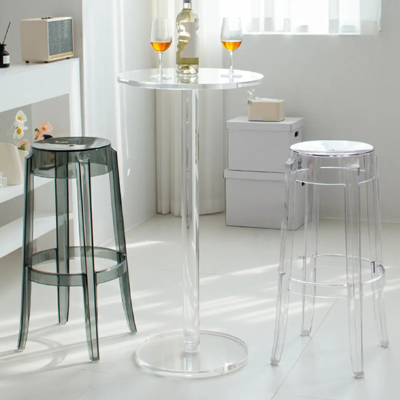 Modern Clear Acrylic Round Pedestal Bar Tables